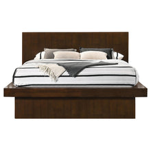 Load image into Gallery viewer, Jessica Eastern King & Queen Platform Bed with Rail Seating Cappuccino