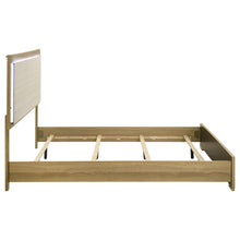 Load image into Gallery viewer, Hyland Eastern King & Queen Bed