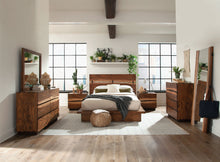 Load image into Gallery viewer, Winslow Queen & E.King Bed