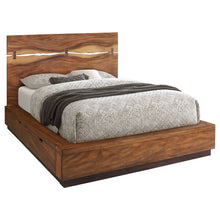 Load image into Gallery viewer, Winslow Queen & E.King Bed