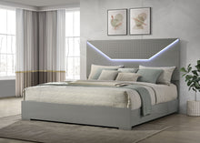 Load image into Gallery viewer, Ives Eastern King & Queen Bed