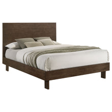Load image into Gallery viewer, Glenwood Eastern King & Queen Bed