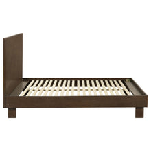 Load image into Gallery viewer, Glenwood Eastern King & Queen Bed