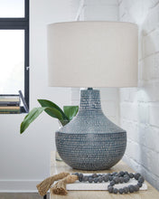 Load image into Gallery viewer, Schylarmont Lamp Set