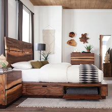 Load image into Gallery viewer, Winslow California King, E.King & Queen Bed Smokey Walnut and Coffee Bean