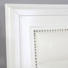 Load image into Gallery viewer, Golva E.King & Queen Bed White & Silver