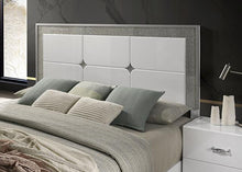 Load image into Gallery viewer, Stoholm E.King & Queen Bed