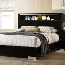 Load image into Gallery viewer, Carlie Bed White & Black