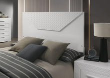 Load image into Gallery viewer, Whitby E.King & Queen Bed