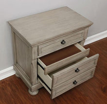 Load image into Gallery viewer, Wells Cal.King, E.King, & Queen Bed