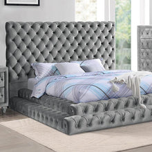 Load image into Gallery viewer, STEFANIA E.King & Queen Bed, Black & Gray
