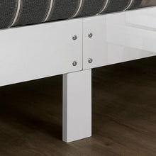 Load image into Gallery viewer, Magdeburg Queen Bed