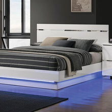 Load image into Gallery viewer, Erlach Bed Black & White