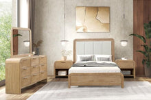 Load image into Gallery viewer, Handforth E.King & Queen Bed
