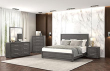 Load image into Gallery viewer, Crowthorne E.King & Queen Bed Grey & White