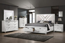 Load image into Gallery viewer, Emmeline Bed Silver & White