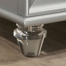 Load image into Gallery viewer, Maddie Bed White & Silver