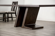 Load image into Gallery viewer, Holsworthy Dining Table