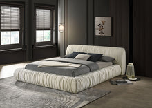 Load image into Gallery viewer, Palmdale Bed Black & Ivory