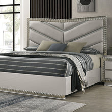Load image into Gallery viewer, Ventnor E.King & Queen Bed
