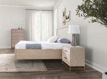 Load image into Gallery viewer, Sandnes 4 Pc Queen Bedroom Set