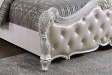 Load image into Gallery viewer, Ventresca Bed White & Chrome