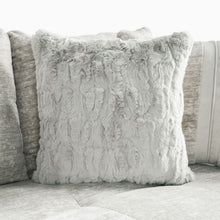 Load image into Gallery viewer, Summerset Sofa