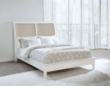 Load image into Gallery viewer, Bexhill California King, E.King, Queen Bed
