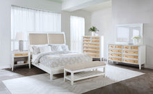 Load image into Gallery viewer, Bexhill California King, E.King, Queen Bed
