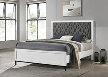 Load image into Gallery viewer, Sonora California King, E.King, &amp; Queen Bed
