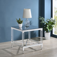 Load image into Gallery viewer, Lindley End &amp; Side Table
