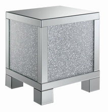 Load image into Gallery viewer, Gillian Square End Table Silver and Clear Mirror image
