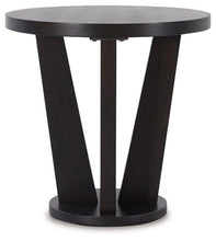Load image into Gallery viewer, Chasinfield Occasional Table Set
