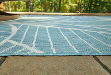 Load image into Gallery viewer, Hulsia 5&#39; x 7&#39; Rug

