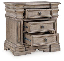 Load image into Gallery viewer, Blairhurst Bedroom Set
