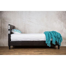 Load image into Gallery viewer, Evans E.King &amp; Cal.King Bed Espressso, White, &amp; Camel
