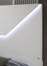 Load image into Gallery viewer, Whitby Queen Bedroom Set
