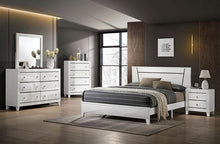 Load image into Gallery viewer, Magdeburg Queen &amp; E.King Bed

