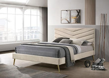 Load image into Gallery viewer, VIVAR E.King Bed, Beige
