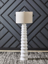 Load image into Gallery viewer, Veraleigh Floor Lamp
