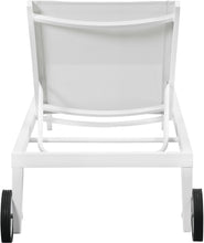 Load image into Gallery viewer, Nizuc White Mesh Waterproof Fabric Outdoor Patio Aluminum Mesh Chaise Lounge Chair
