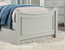 Load image into Gallery viewer, Lycorida 4 Pc Bedroom Set
