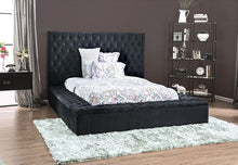 Load image into Gallery viewer, Davida Cal.King &amp; E.King Bed

