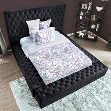 Load image into Gallery viewer, Davida Cal.King &amp; E.King Bed
