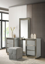 Load image into Gallery viewer, Ventnor Vanity Set
