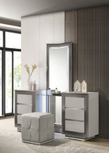 Load image into Gallery viewer, Ventnor Vanity Set
