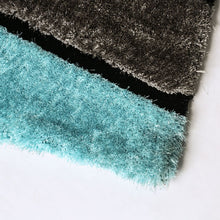 Load image into Gallery viewer, Winnipeg Gray/Blue 5&#39; X 8&#39; Area Rug
